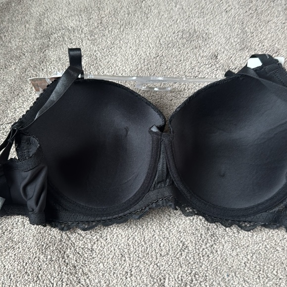 Rene Rofe Lightly Padded Black Lace Bra - Picture 6 of 6